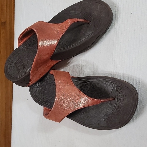 Fit Flops Wobbleboard Womens Flip Flops Sandals Red Shimmery Size 7 GUC READ - Picture 14 of 14
